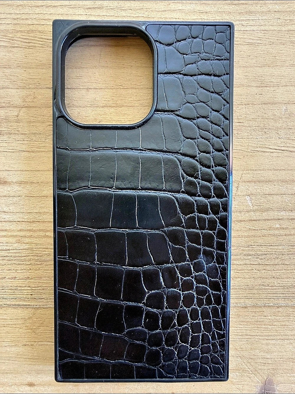 Black Crocodile-Print Phone 15 pro Case